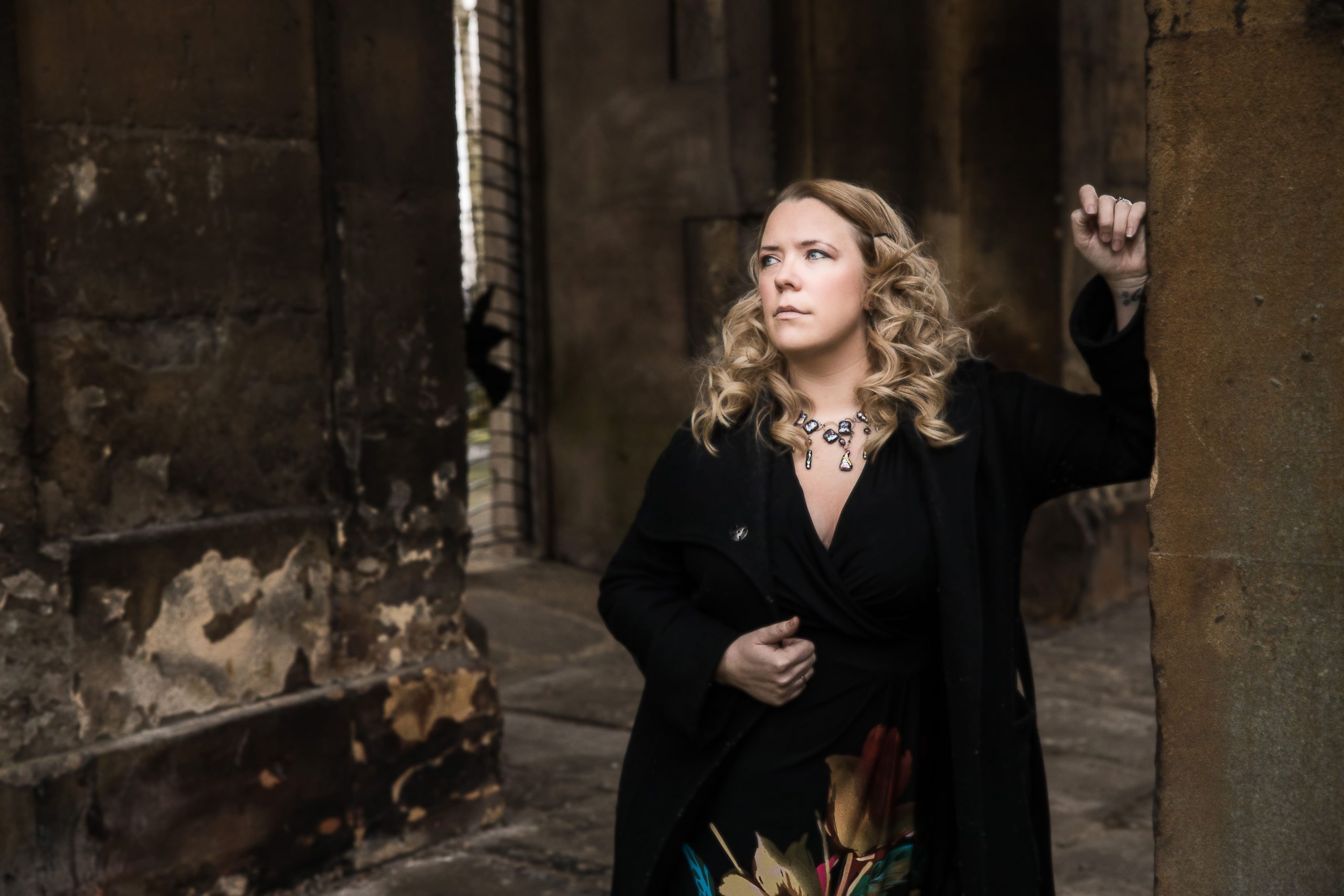 Sara de Visser, Soprano & Opera Singer